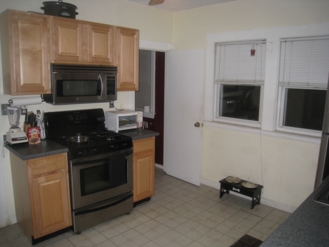3 bed, 2 bath apartment for rent at 4 Berwick Rd Unit 2, Medford — photo 2 of 47