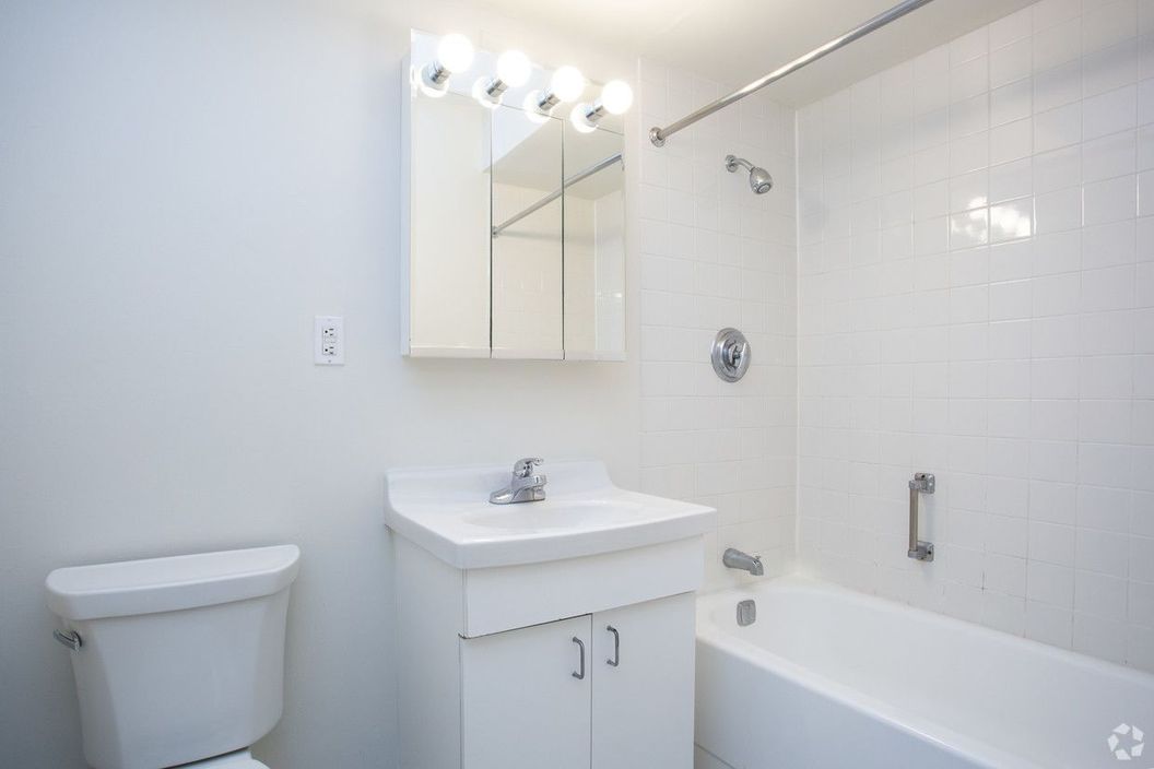 1 bed, 1 bath apartment for rent at 1925 Commonwealth Ave Unit 1417, Brighton — photo 14 of 14