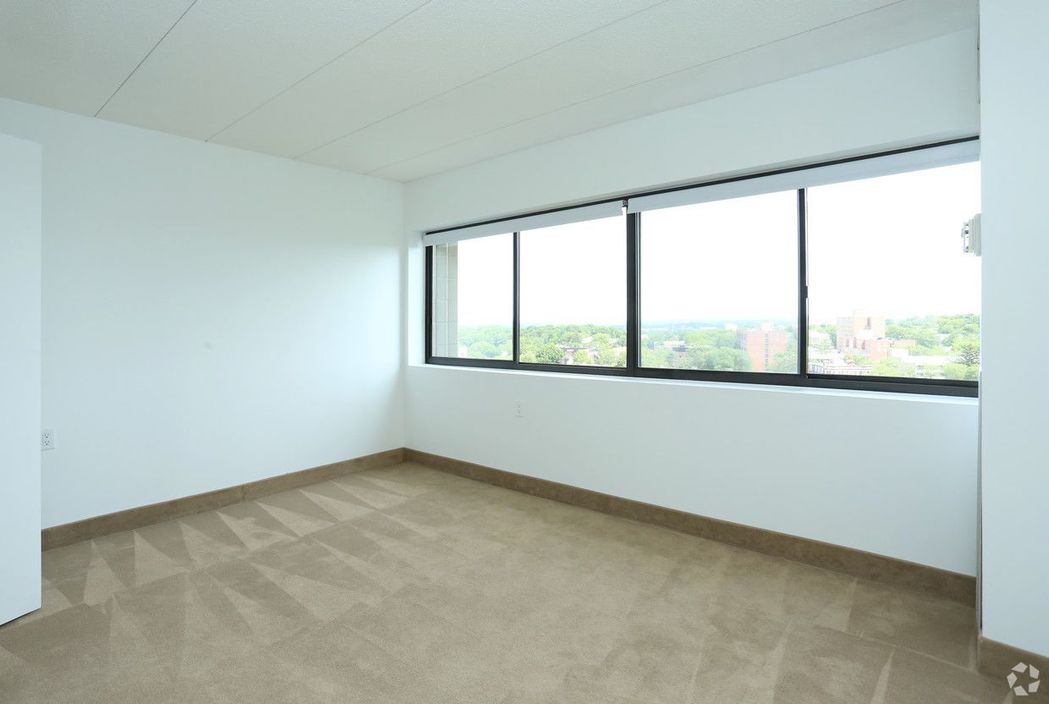 1 bed, 1 bath apartment for rent at 1925 Commonwealth Ave Unit 1417, Brighton — photo 13 of 14