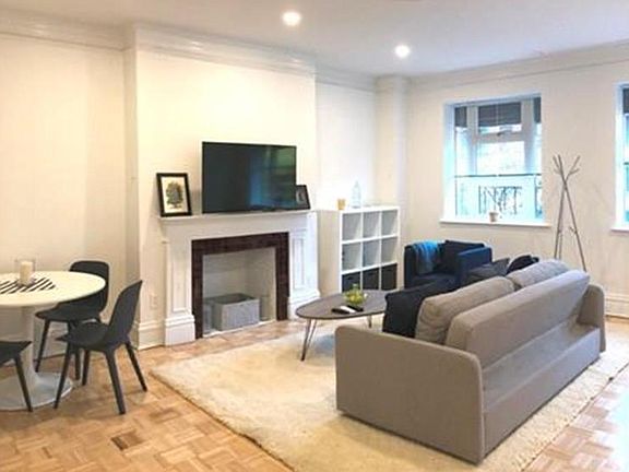 174 Newbury St, Back Bay