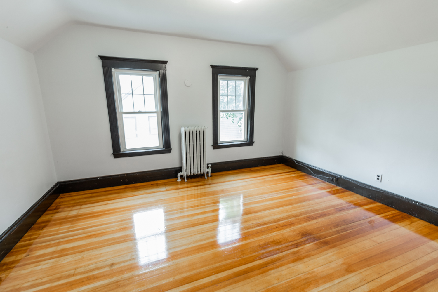 4 bed, 1.5 bath apartment for rent at 44 Harrington St Unit 1, Newtonville — photo 14 of 23