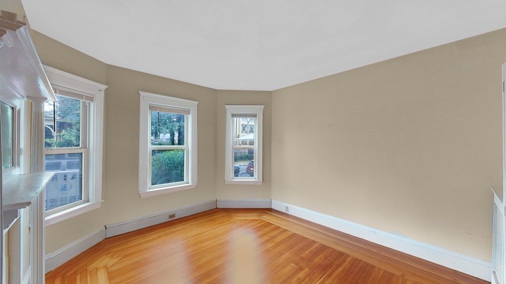 3 bed, 1 bath apartment for rent at 15A Tremont St Unit 1, Cambridge — photo 3 of 8
