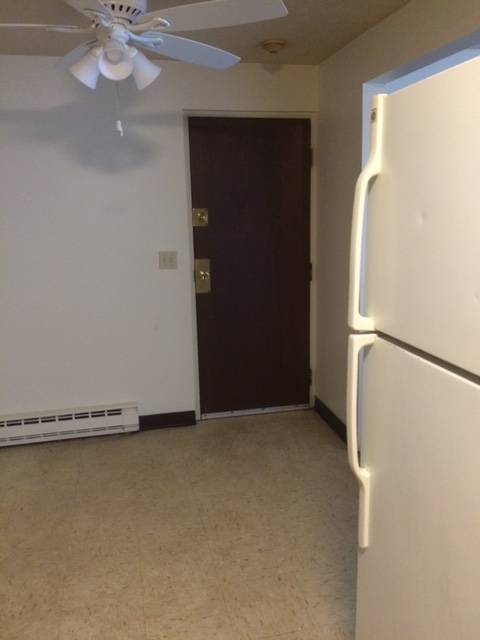 2 bed, 1 bath apartment for rent at 99 Willow St Unit 8, Chelsea — photo 4 of 9