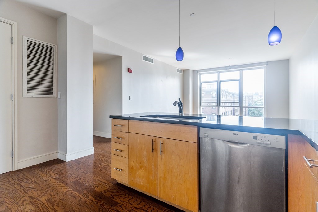 2 bed, 2 bath apartment for rent at 700 Harrison Ave Unit 501, South End — photo 5 of 24