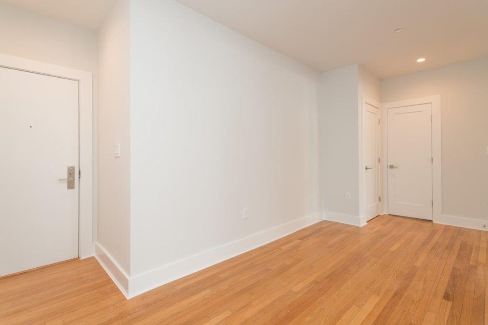 1 bed, 1 bath apartment for rent at 16-19 Forest St Unit 17A03, Porter Square — photo 4 of 7