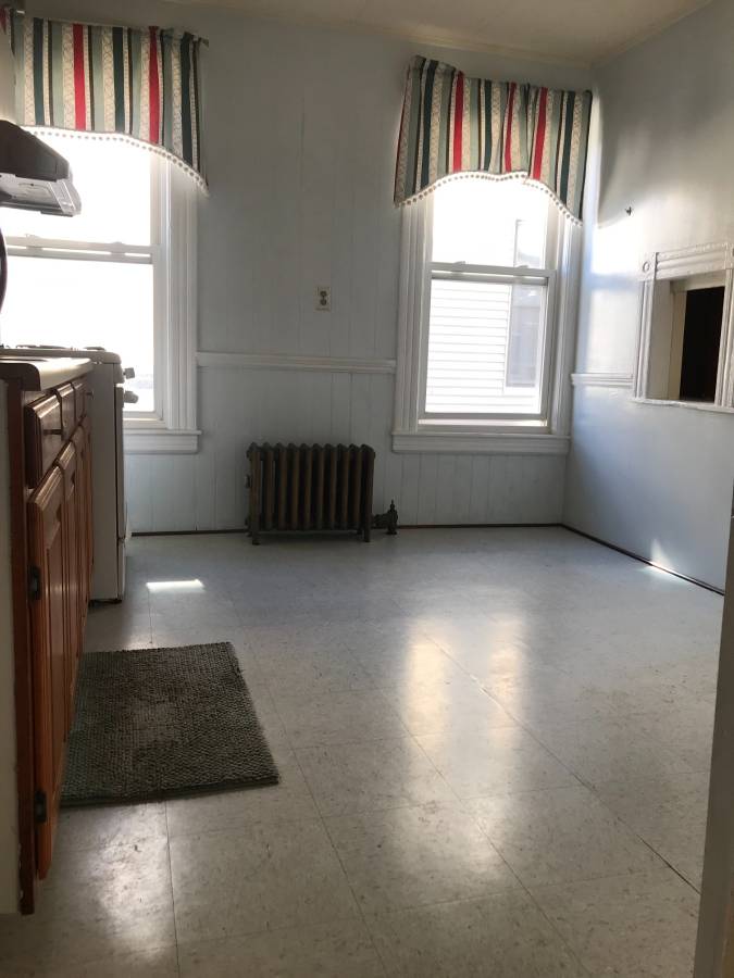 Photo 5 of Lincoln Ave. Unit 2