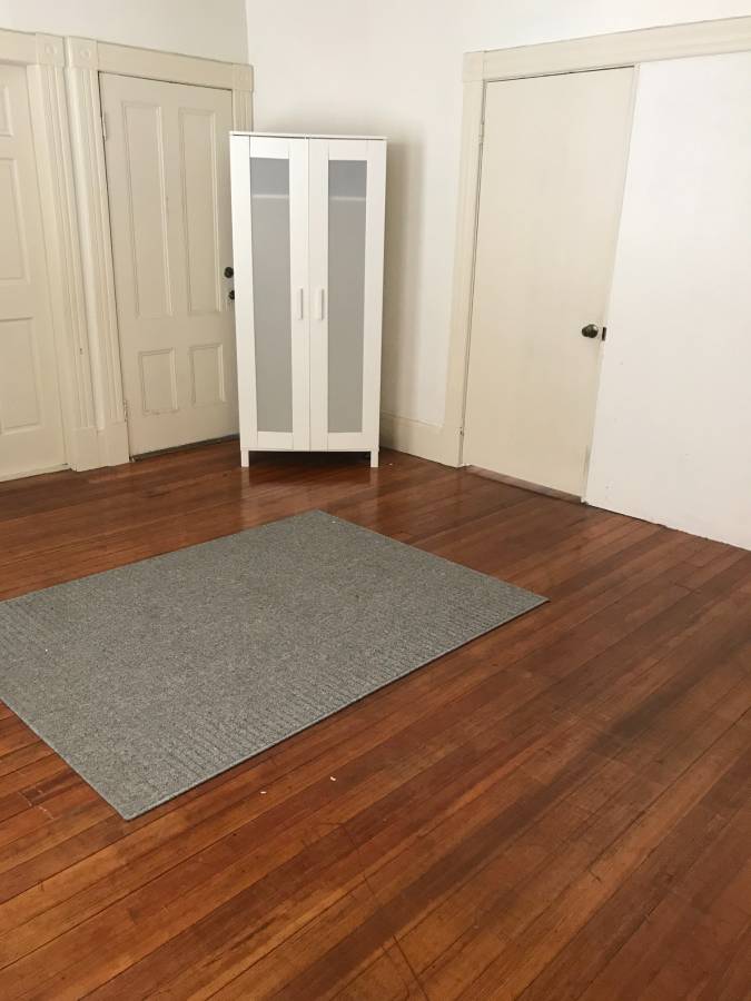 Photo 3 of Lincoln Ave. Unit 2