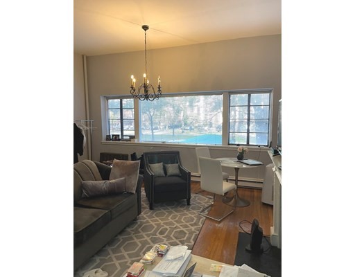 Studio bed, 1 bath apartment for rent at 18 Commonwealth Ave Unit 2, Back Bay — photo 5 of 11