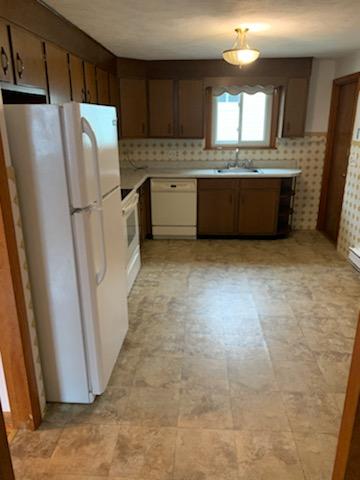 4 bed, 1.5 bath apartment for rent at 29 Highland Ave, Watertown