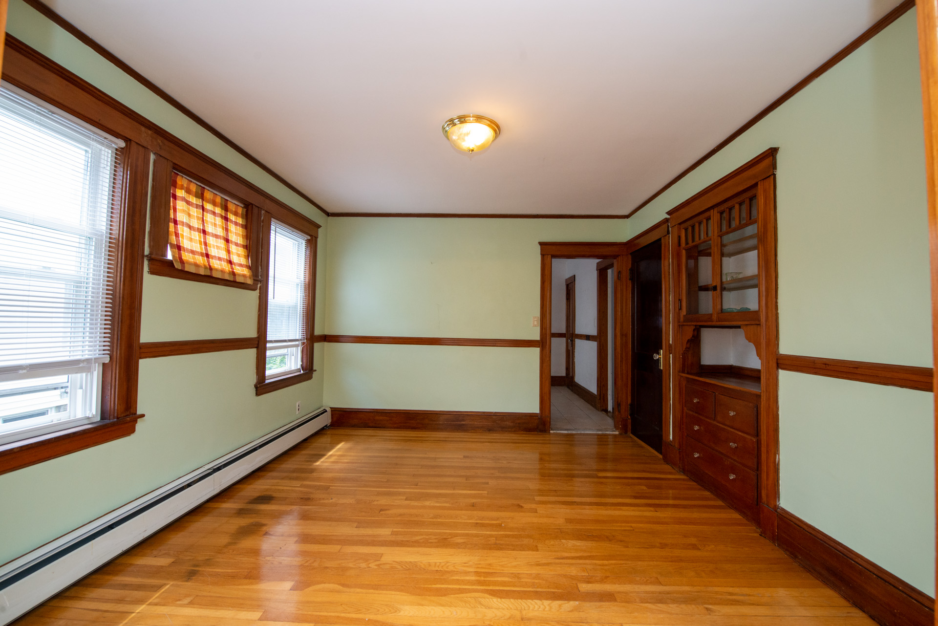 2 bed, 1 bath apartment for rent at 14 Lyne Rd Unit 1ST FLR, Brighton — photo 6 of 11