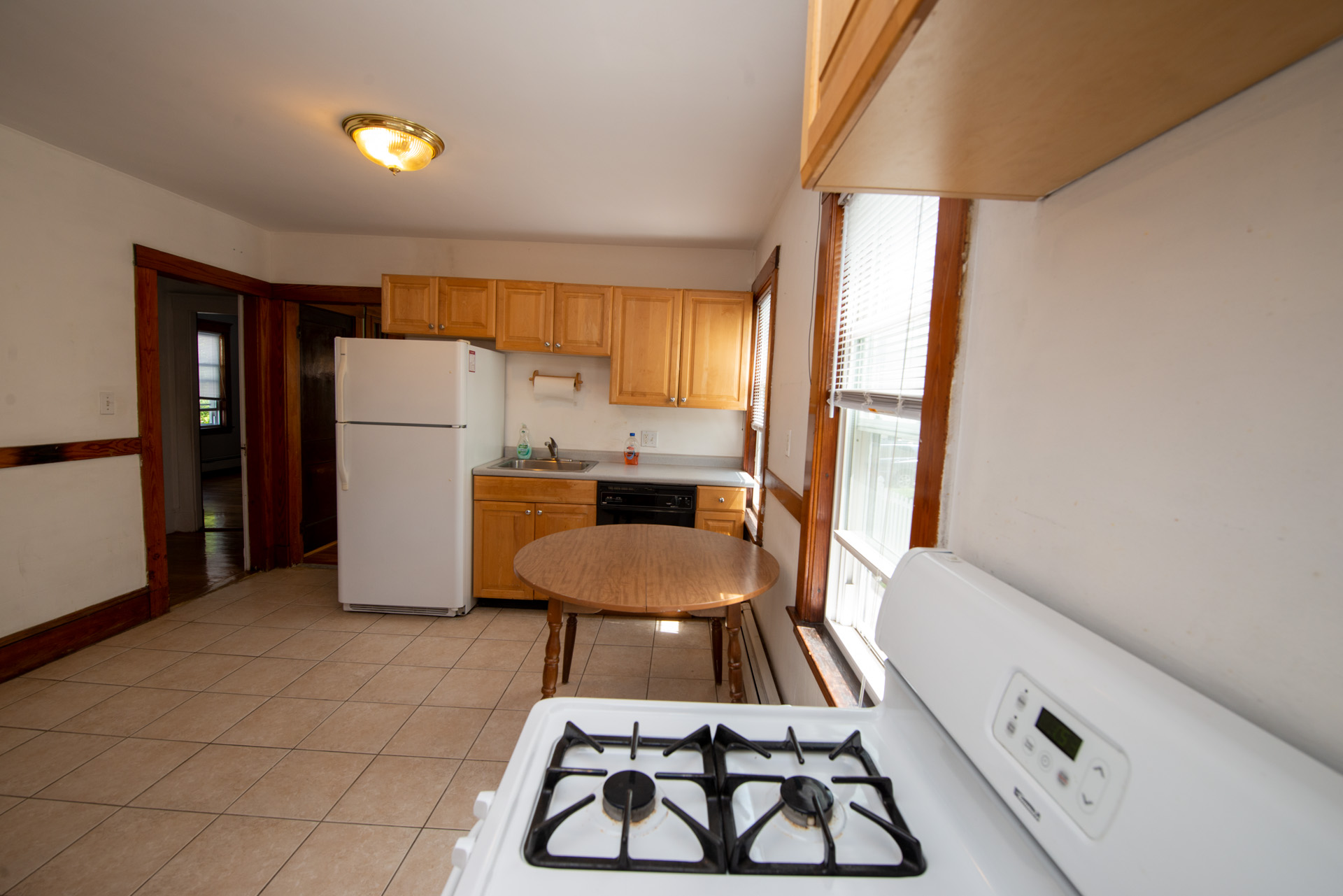 2 bed, 1 bath apartment for rent at 14 Lyne Rd Unit 1ST FLR, Brighton — photo 2 of 11