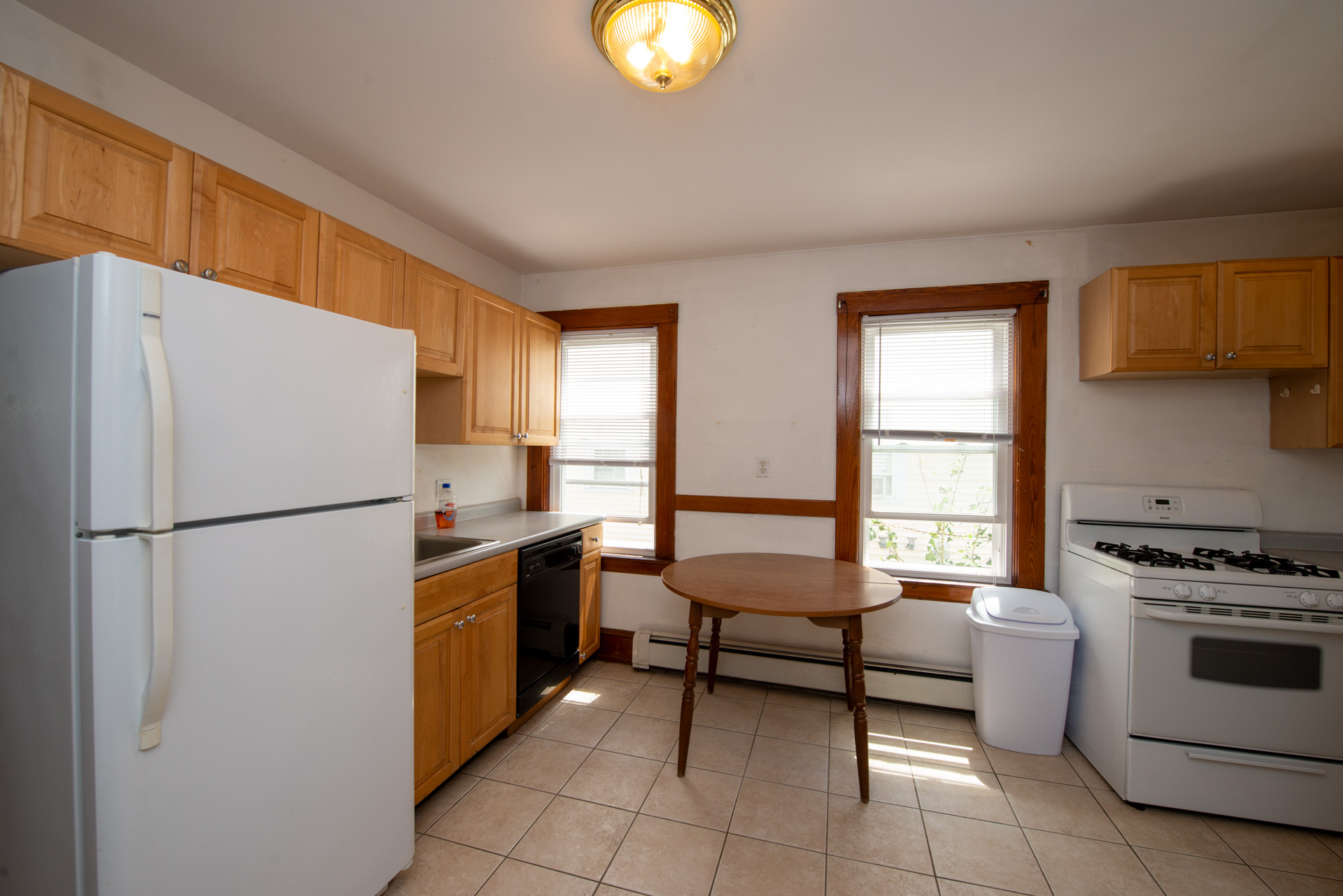 2 bed, 1 bath apartment for rent at 14 Lyne Rd Unit 1ST FLR, Brighton