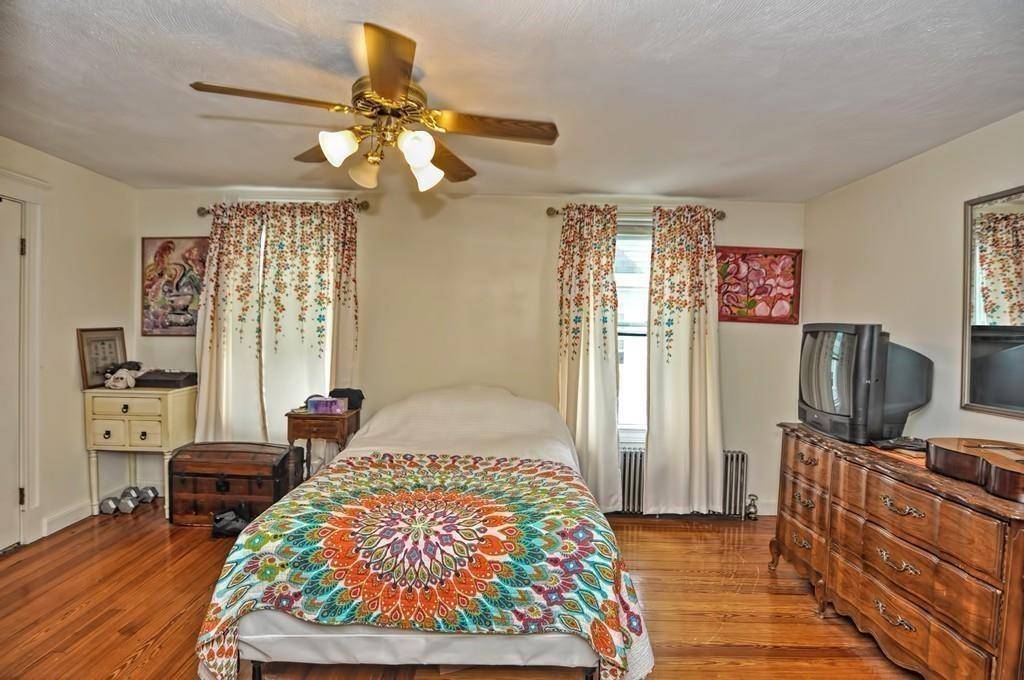 2 bed, 2 bath apartment for rent at 15 Princeton St Unit 2, Medford — photo 5 of 9