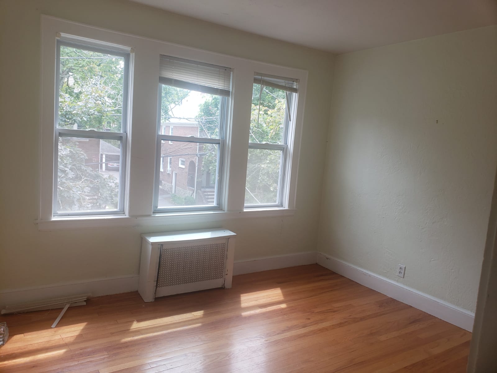 4 bed, 2 bath apartment for rent at 43 Hatherly Rd, Brighton — photo 43 of 50