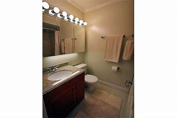 2 bed, 2 bath apartment for rent at 147 Kelton St Unit 607, Allston — photo 8 of 13