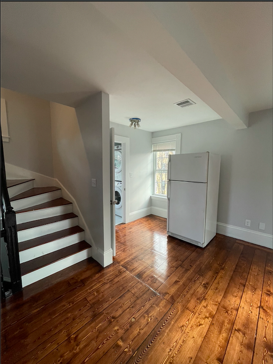 8 Fletcher Ter, Watertown