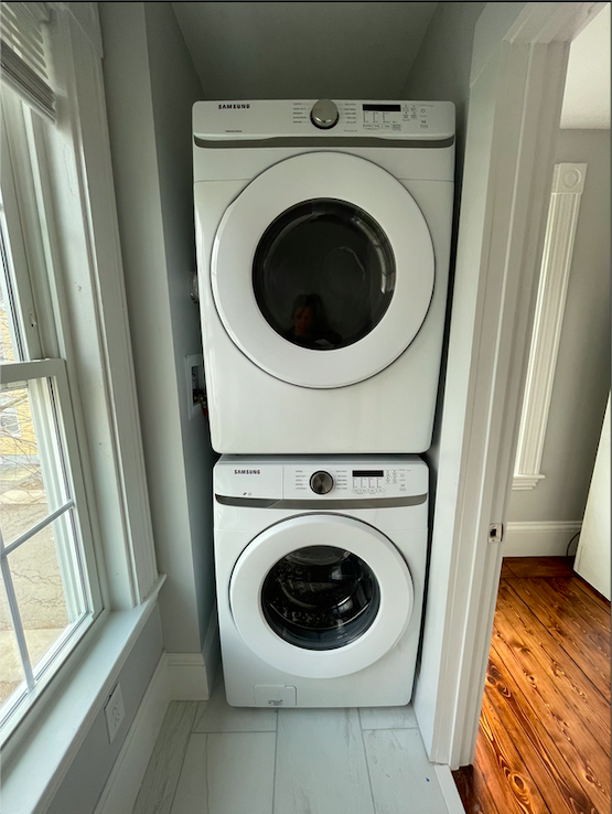 8 Fletcher Ter, Watertown