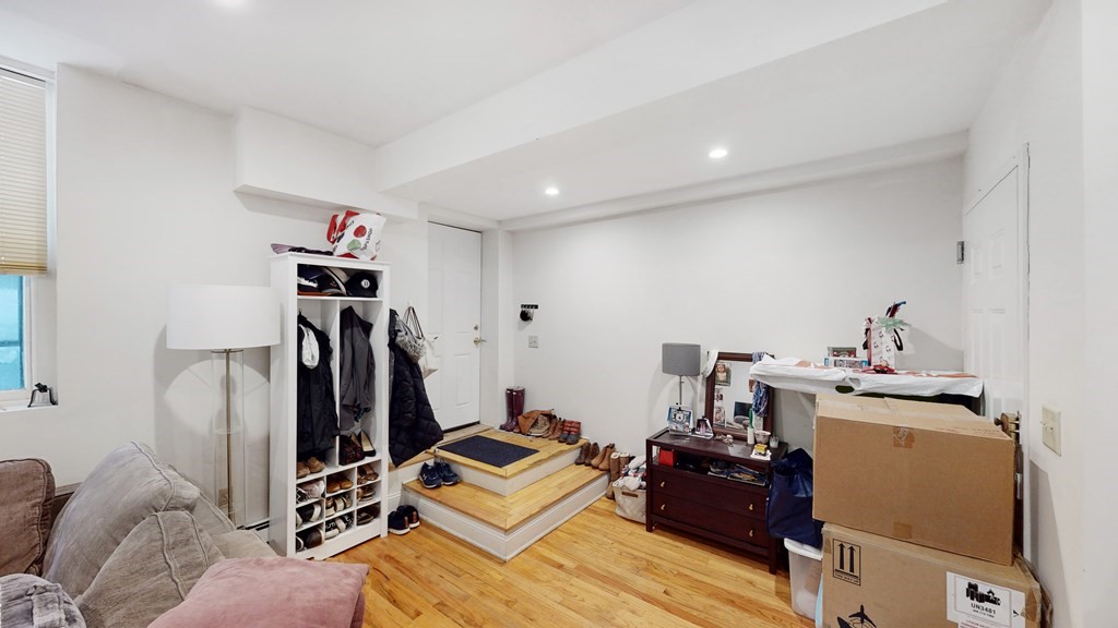 1 bed, 1 bath apartment for rent at 2 Brimmer St Unit B, Beacon Hill — photo 4 of 24
