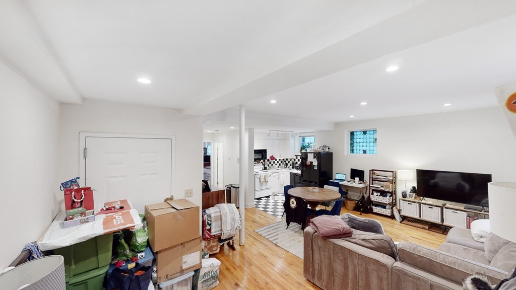 1 bed, 1 bath apartment for rent at 2 Brimmer St Unit B, Beacon Hill — photo 5 of 24