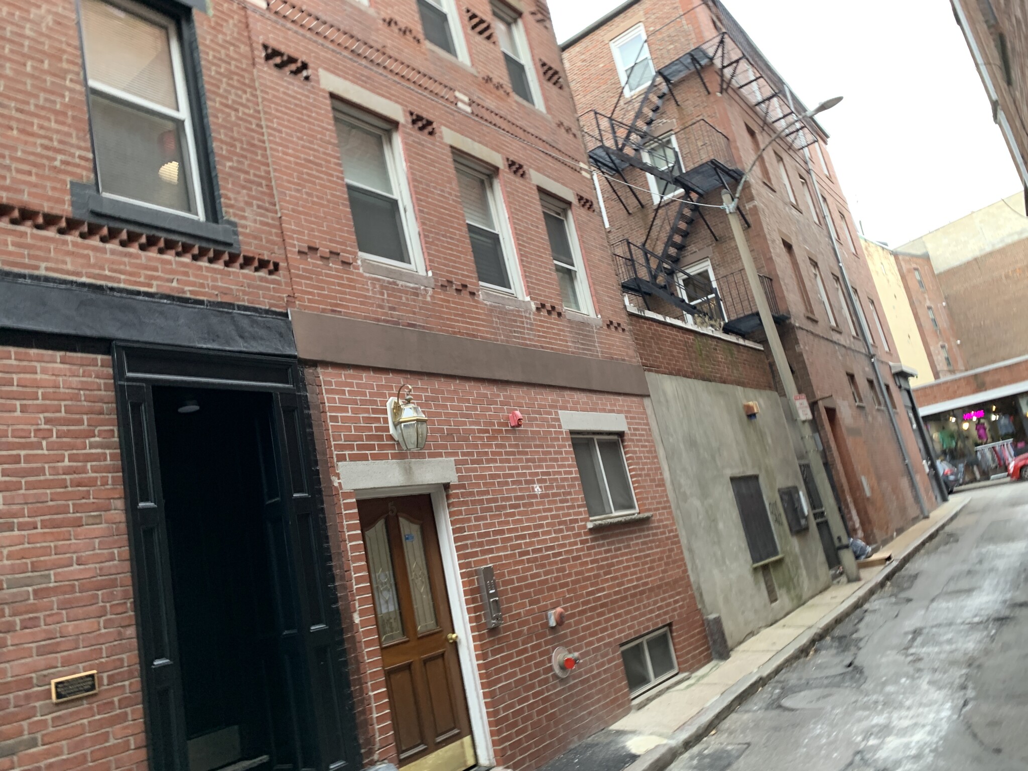 2 bed, 2 bath apartment for rent at 5 Wiget St Unit 6, North End — photo 2 of 9