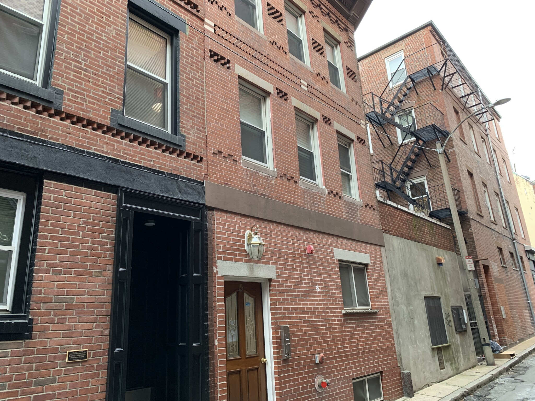 2 bed, 2 bath apartment for rent at 5 Wiget St Unit 6, North End — photo 4 of 9