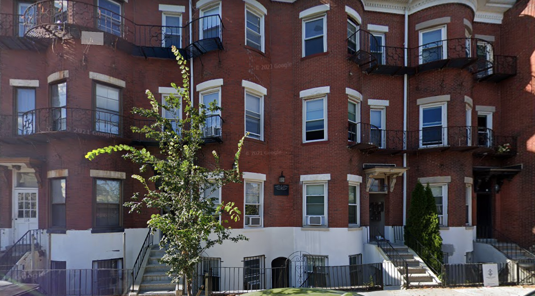 1 bed, 1 bath apartment for rent at 120 London St Unit B, East Boston