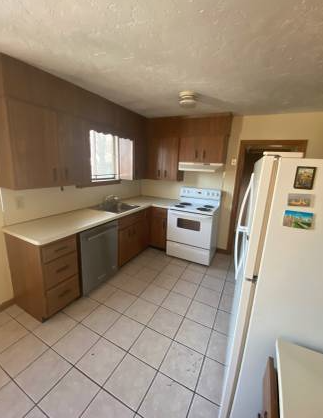 4 bed, 3 bath apartment for rent at 539 Commonwealth Ave, Newton — photo 1 of 10