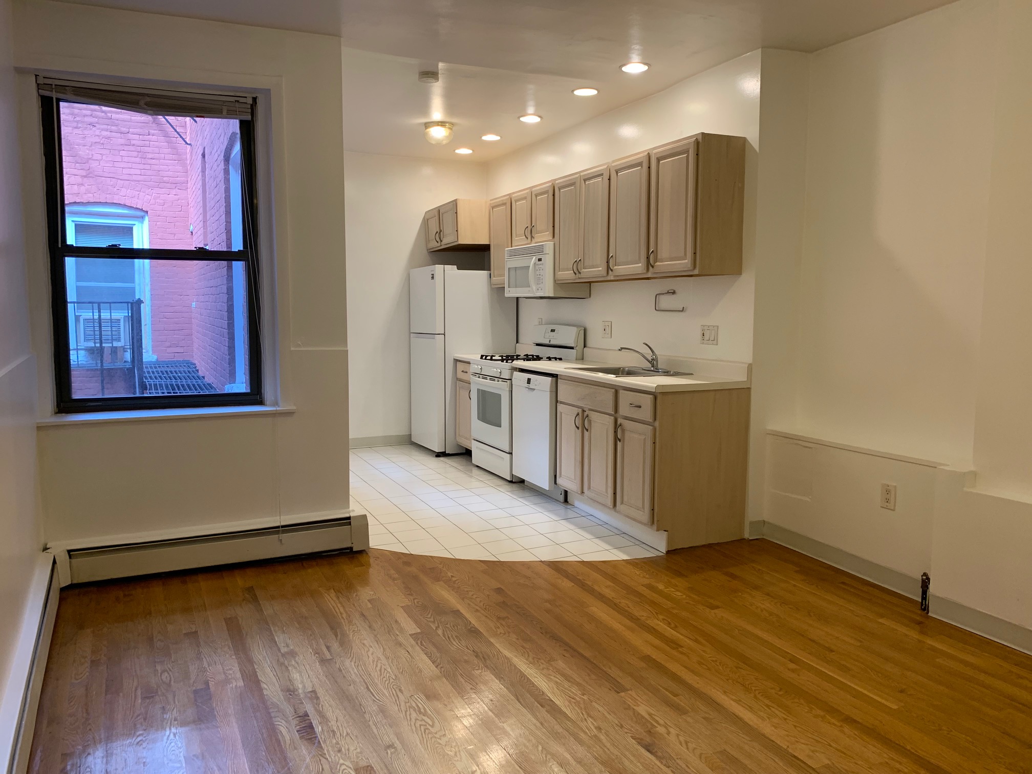 1 bed, 1 bath apartment for rent at 89 Prince St Unit 6F, North End