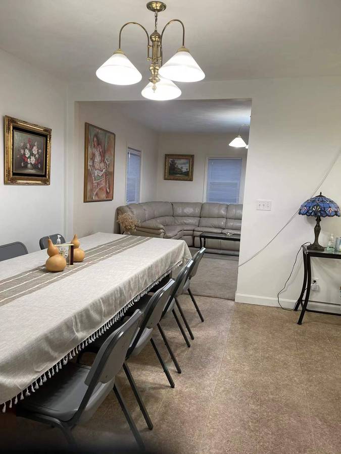 372 Do Not Advertise Boylston St, Chestnut Hill