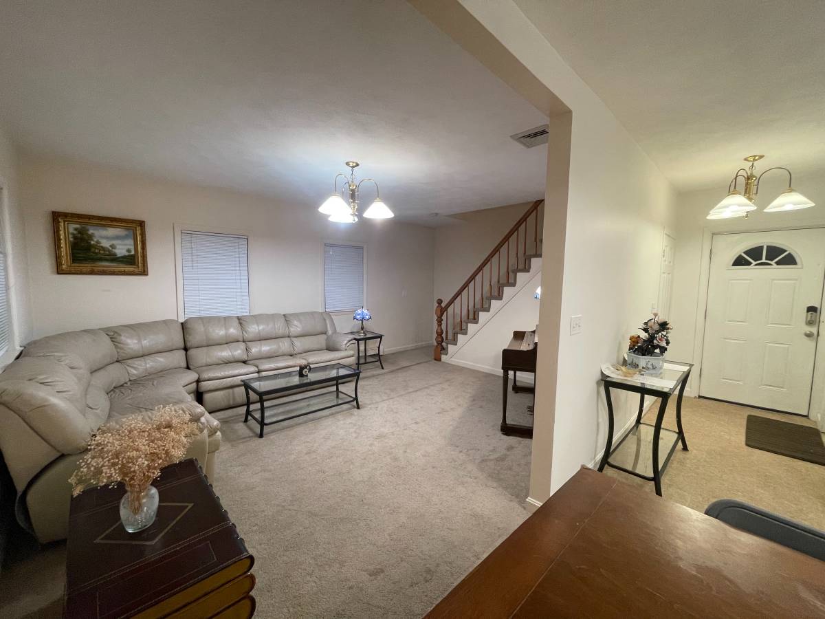 372 Do Not Advertise Boylston St, Chestnut Hill