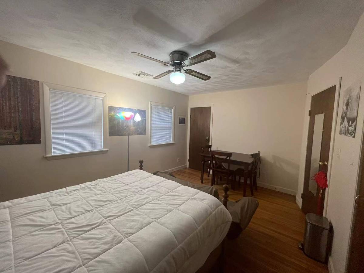 372 Do Not Advertise Boylston St, Chestnut Hill