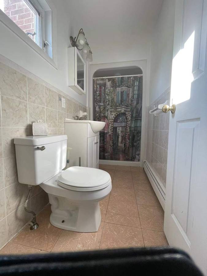 372 Do Not Advertise Boylston St, Chestnut Hill