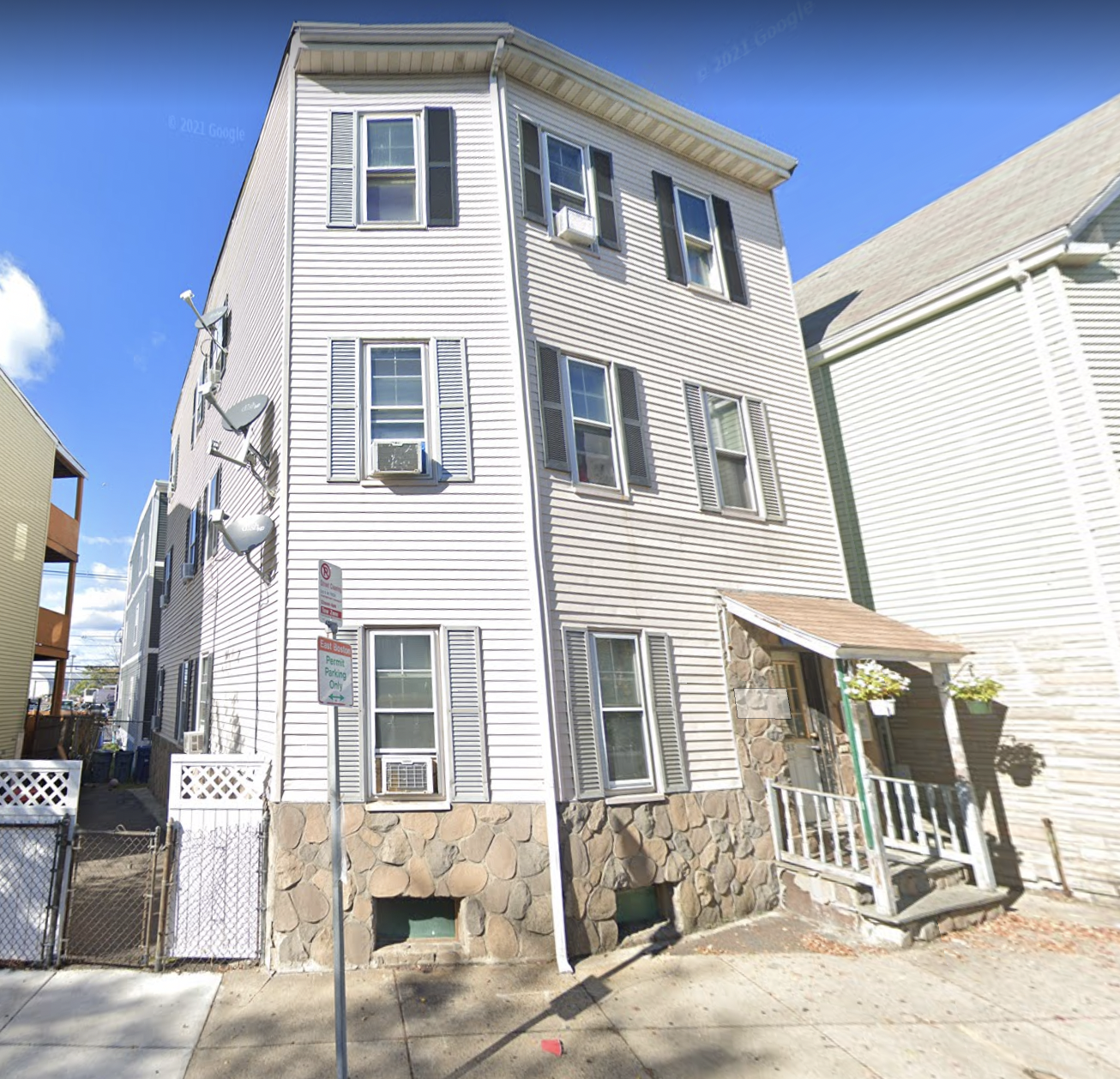 3 bed, 1 bath apartment for rent at 534 Saratoga St Unit 3RD FLR, East Boston