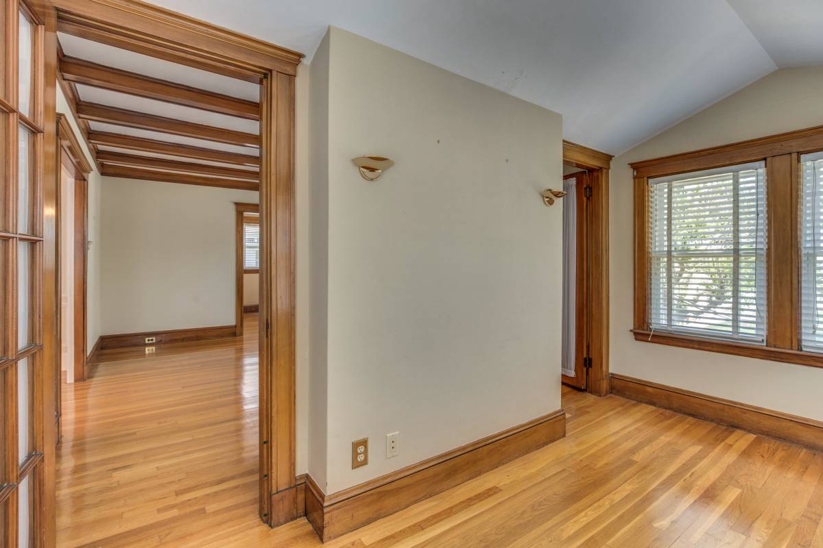 2 bed, 1 bath apartment for rent at 384 School St, Watertown — photo 16 of 23