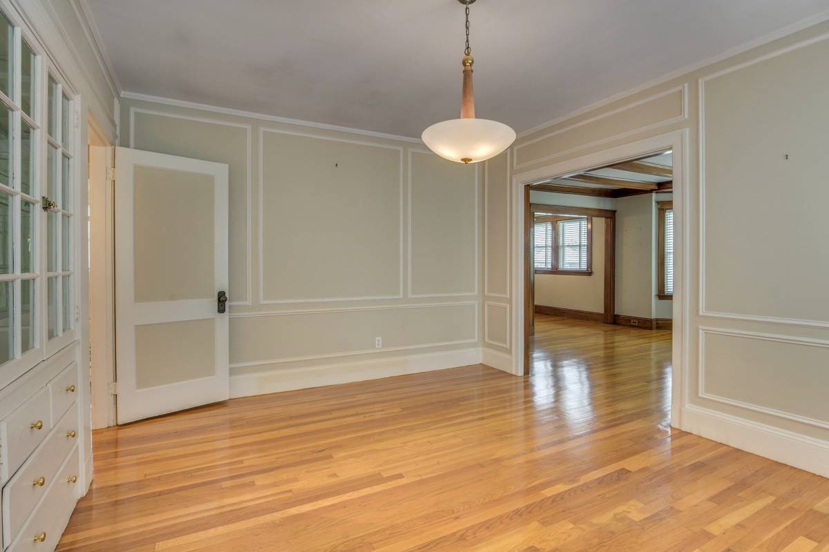 2 bed, 1 bath apartment for rent at 384 School St, Watertown — photo 5 of 23