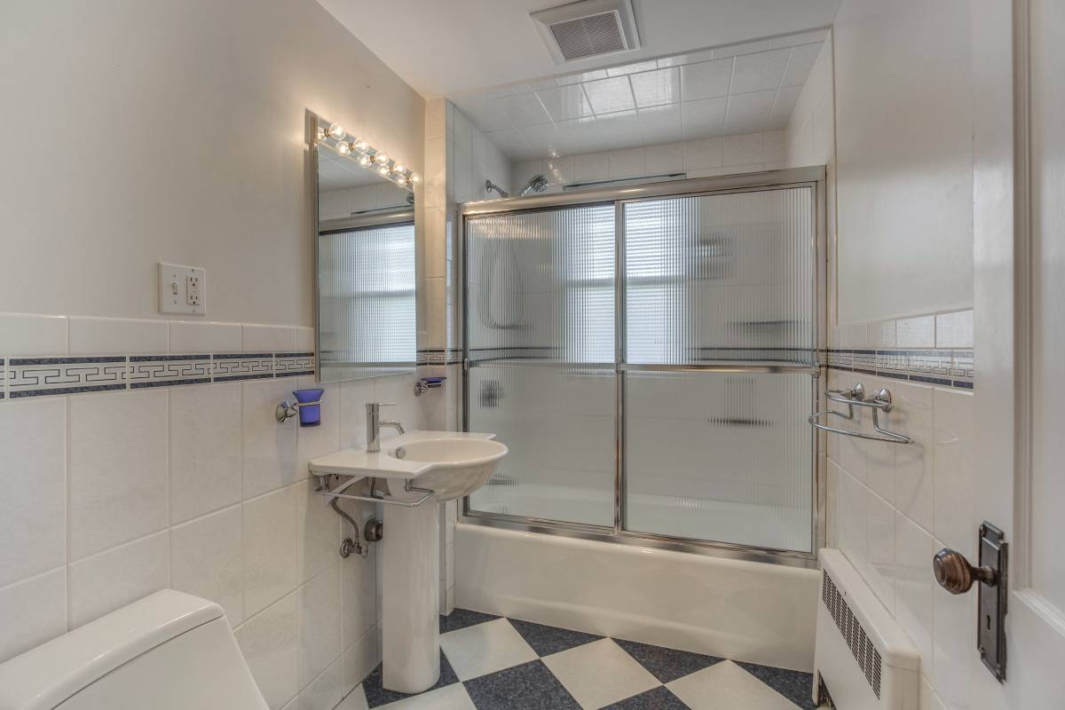2 bed, 1 bath apartment for rent at 384 School St, Watertown — photo 8 of 23