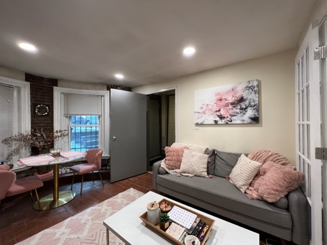Studio bed, 1 bath apartment for rent at 4 Wellington St Unit 1, South End — photo 10 of 30