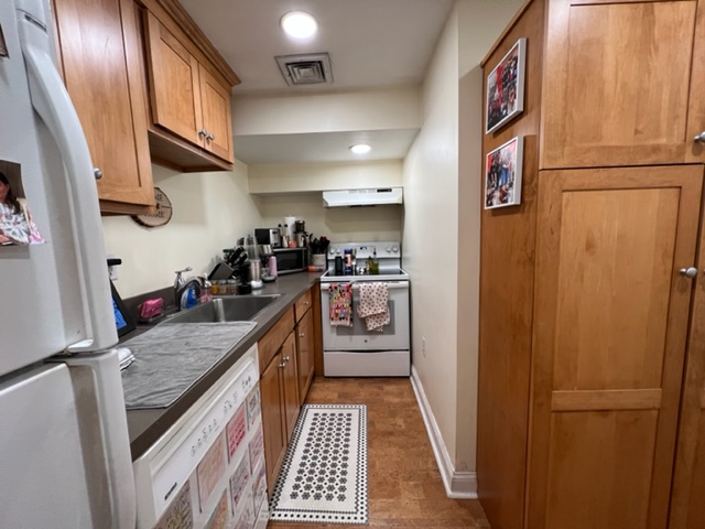Studio bed, 1 bath apartment for rent at 4 Wellington St Unit 1, South End — photo 6 of 30