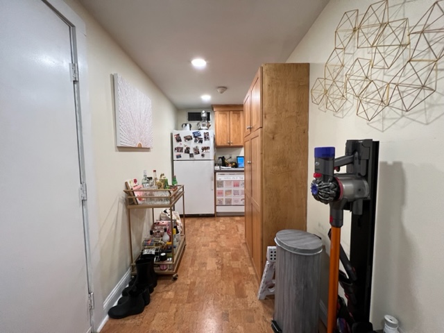 Studio bed, 1 bath apartment for rent at 4 Wellington St Unit 1, South End — photo 5 of 30
