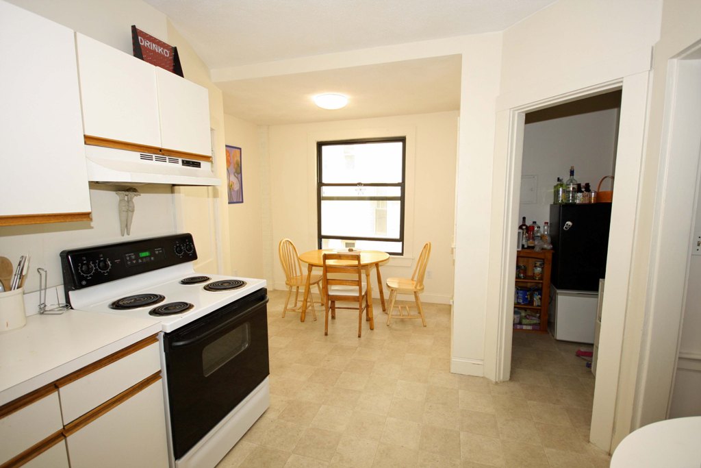 1474 Commonwealth Ave, Brighton