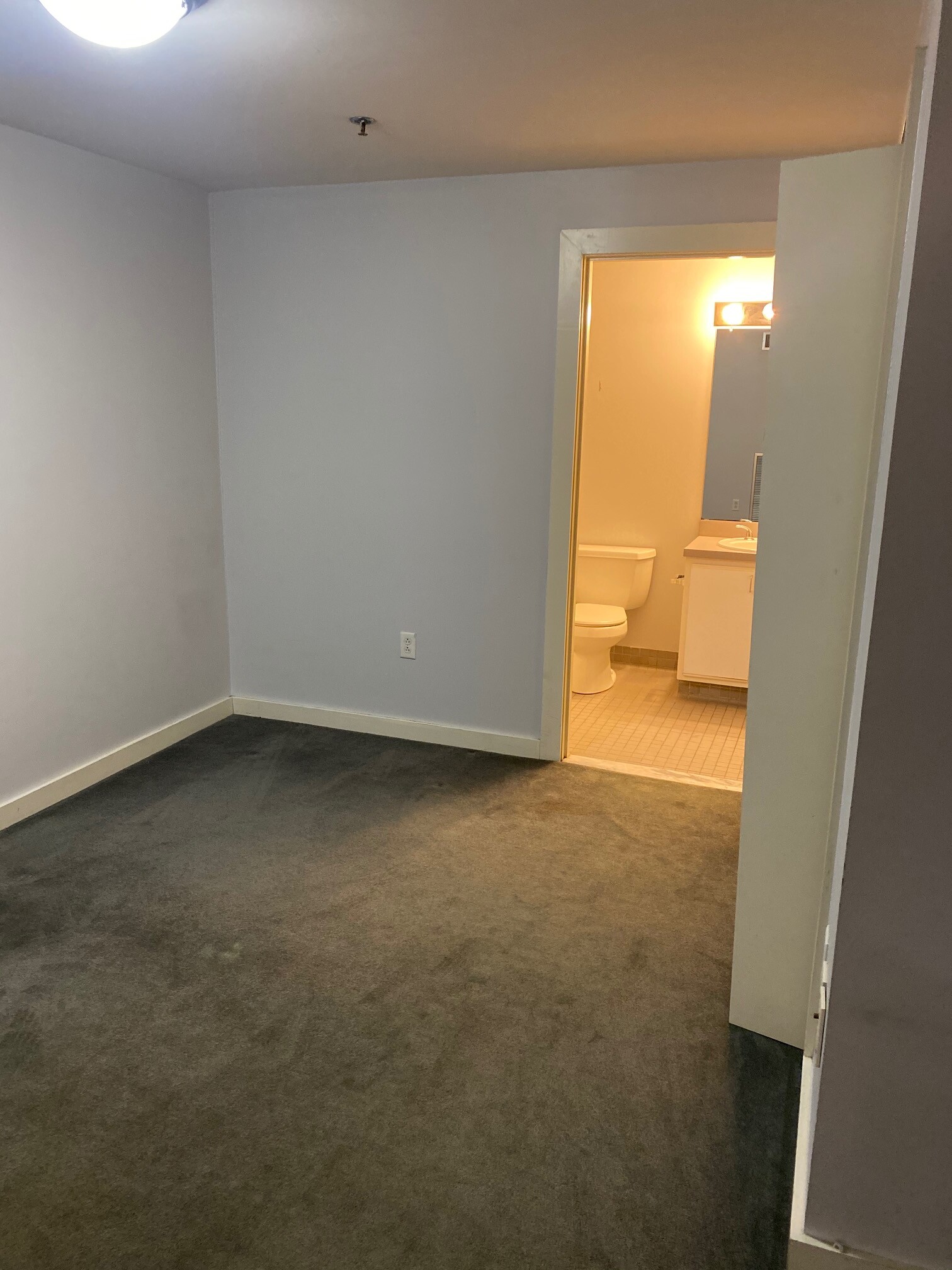 534 Commonwealth Ave, Fenway