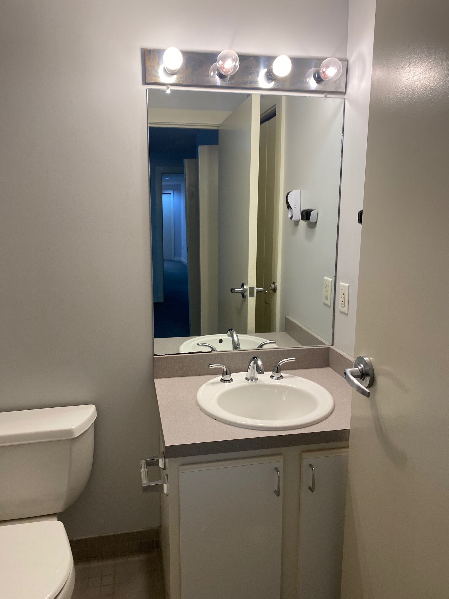 534 Commonwealth Ave, Fenway