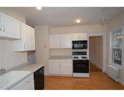 21 Peabody St, Nonantum