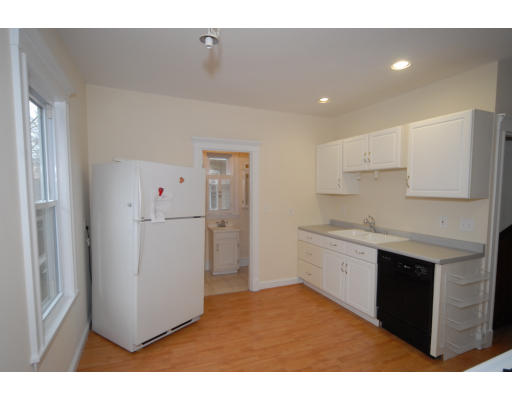 21 Peabody St, Nonantum