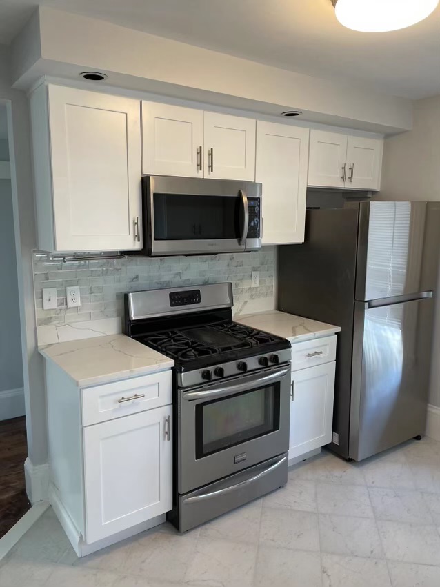 8 Fletcher Ter, Watertown