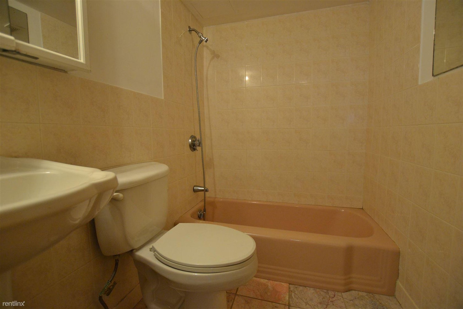 11 Commonwealth Ct, Brighton