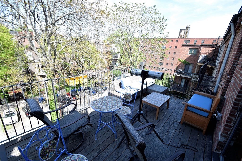 17 Holyoke St, South End