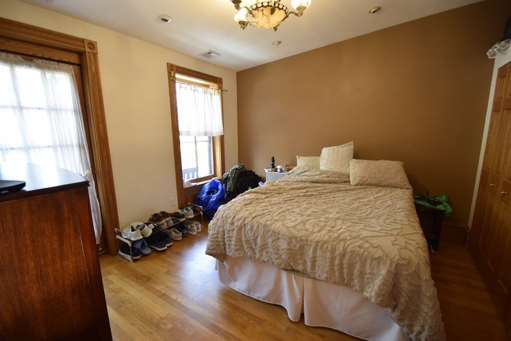 17 Holyoke St, South End