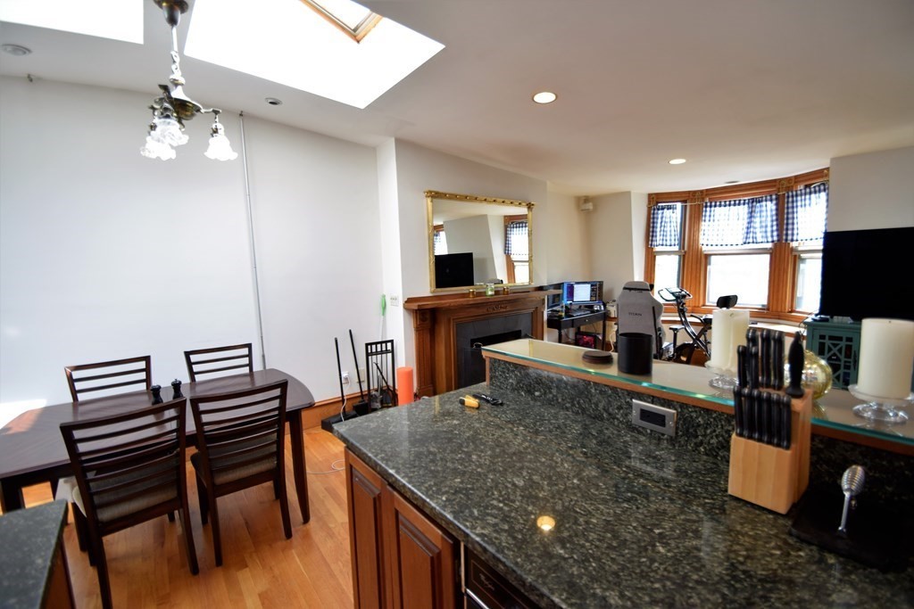 17 Holyoke St, South End