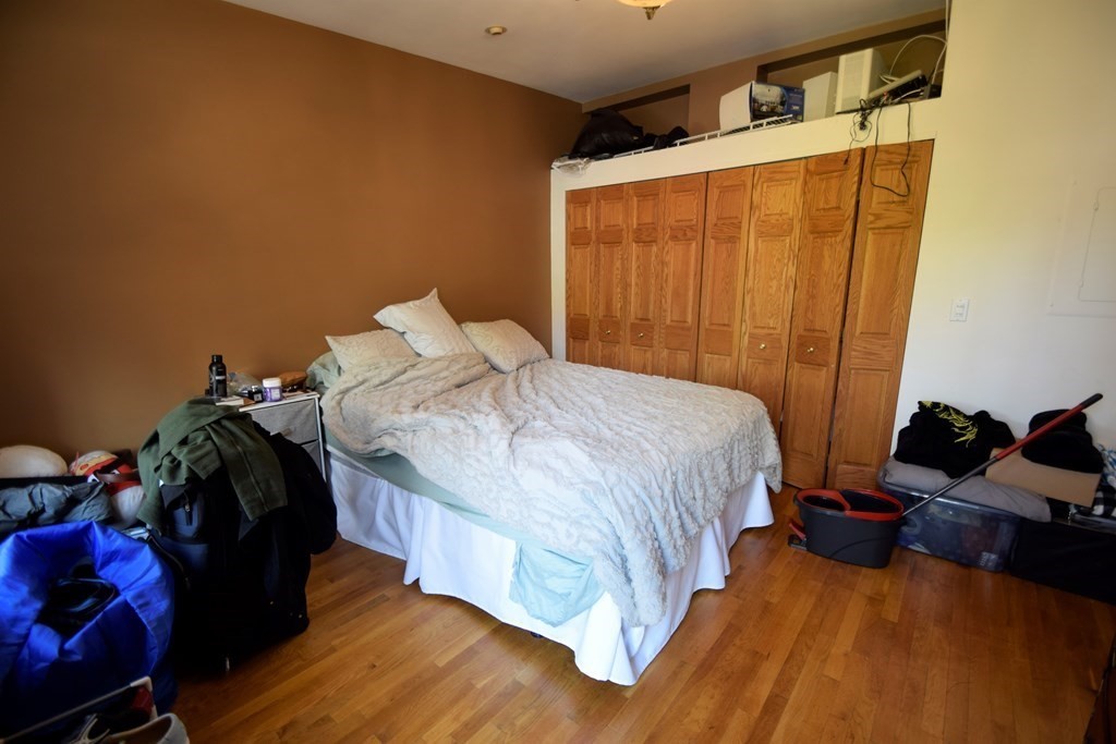 17 Holyoke St, South End